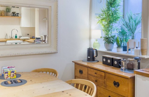 Salisbury Apartment | The Old Surgery - Salisbury