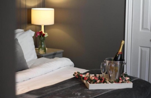 Yardley Gobion Hotel | The Old Talbot Rooms Milton Keynes