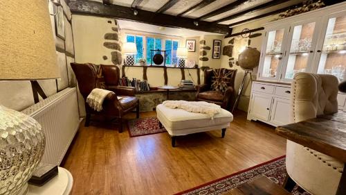 Heligan House | The Old Thatch - Hennock