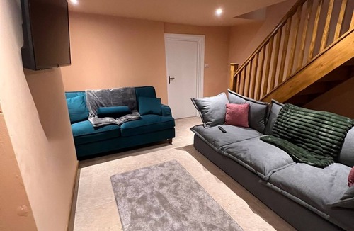 Warwick House | The Old Warwick House