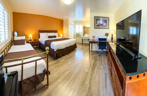 Willits Hotel | The Old West Inn