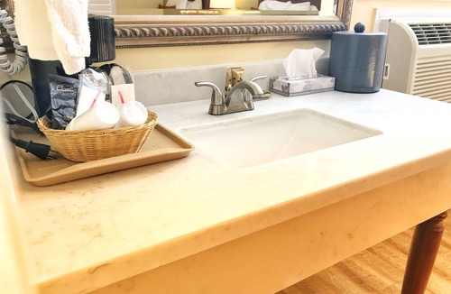 Willits Hotel | The Old West Inn