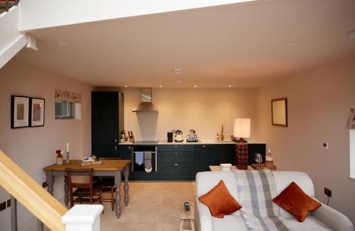 Pylle Apartment | The Old Winery Cottage No1