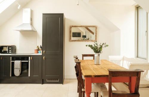 Pylle Apartment | The Old Winery Cottage No2