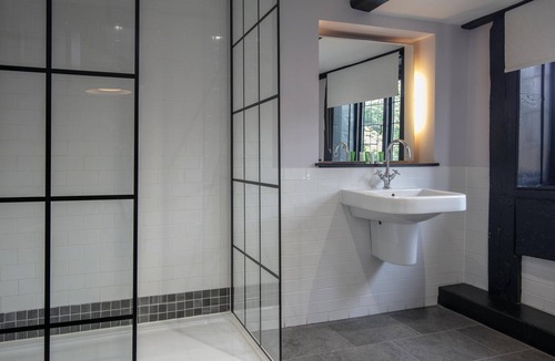 Hurley Hotel | The Olde Bell, BW Signature Collection