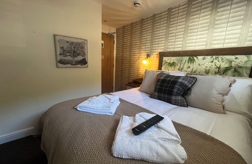 Weston Hotel | The Olde Coach House Inn