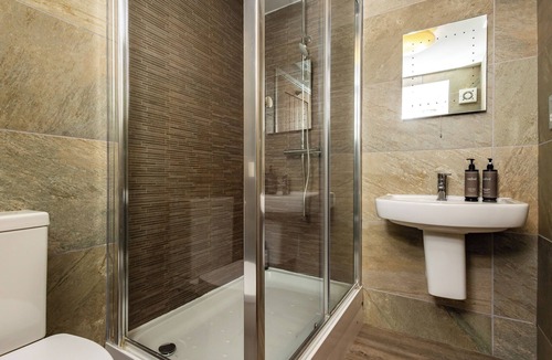 Weston Hotel | The Olde Coach House Inn