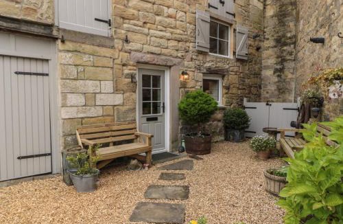 Warkworth House | The Olde Stables
