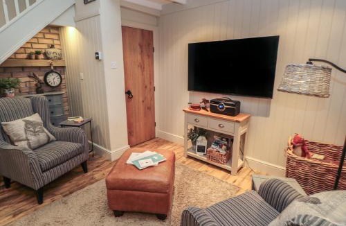 Warkworth House | The Olde Stables