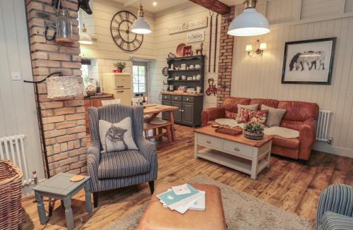 Warkworth House | The Olde Stables