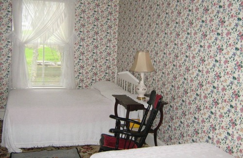 Sandy Cove Bed & Breakfast | The Olde Village Inn