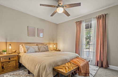 North San Antonio - SAT House | The Olive House | NO chore list | Pets welcome