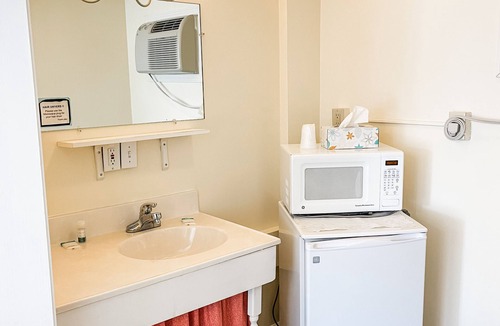 Whitehall Apartment | The Olive Room - #15