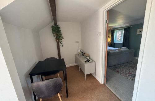 Kettlestone Hotel | the olive tree bistro