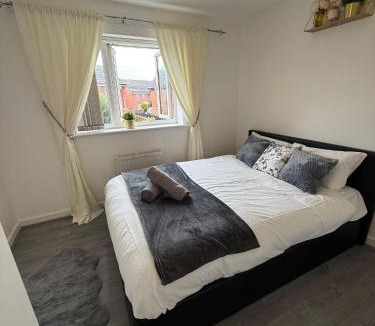 Levenshulme Apartment | The Olive Villa
