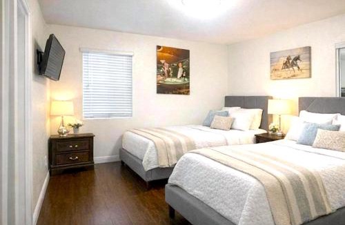 Wilshire Bed & Breakfast | The Olympic Suites LA