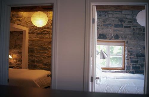 Kingston Apartment | The Only Lakeview & Market View Downtown