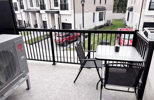 Cambridge House | The Onyx Modern Stay by Cambridge Mill