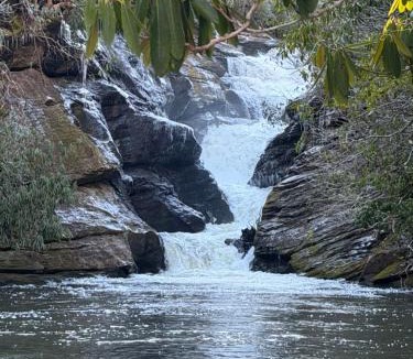 Sapphire Villa | The Onyx - Walk to Falls, Hot Tub, Resort Access, Luxe Approved