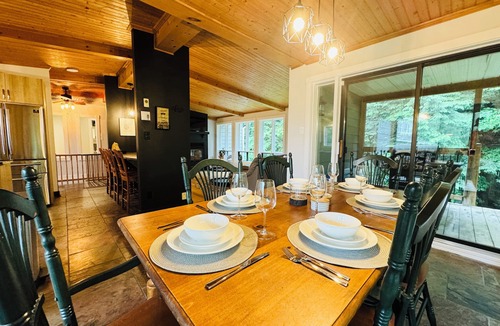 Mansonville Ski Chalet | The OokPik, Spa, Lake, Firepit