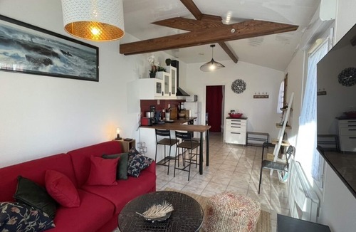 Tully House | The Opaline