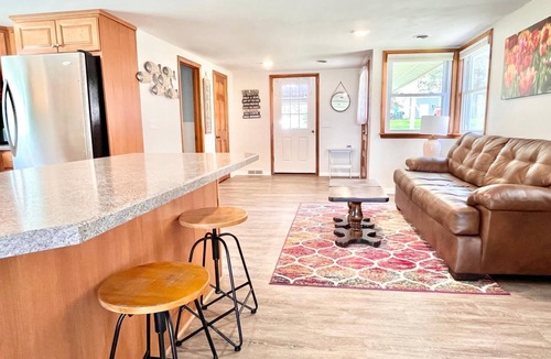 Bridgeport House | The Openwater Lakehouse at Billington Bay