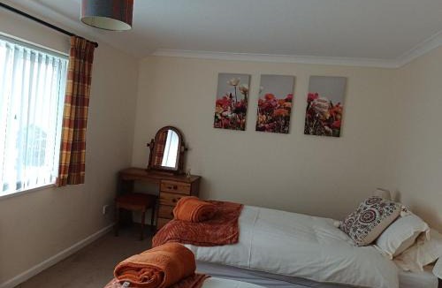 Grantham House | The Orange room