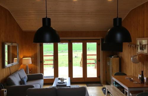 Hadleigh Cabin | The Orchard Bramble Lodge
