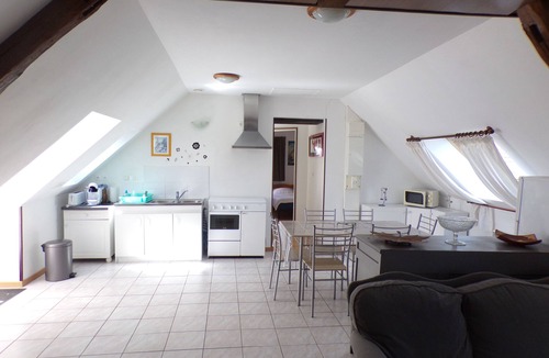 Ecommoy Apartment | THE ORCHARD FARM