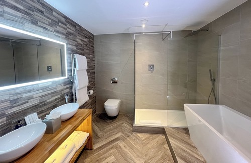 Bramcote Hotel | The Orchard Hotel & Restaurant