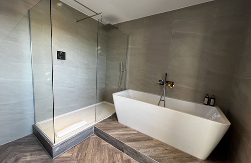 Bramcote Hotel | The Orchard Hotel & Restaurant