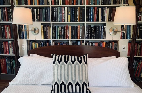 Freeport Bed & Breakfast | The Orchard House: Inn & Cafe