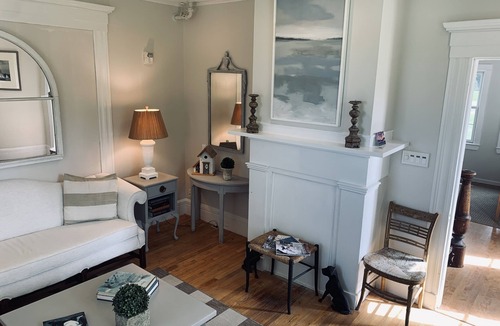 Freeport Bed & Breakfast | The Orchard House: Inn & Cafe