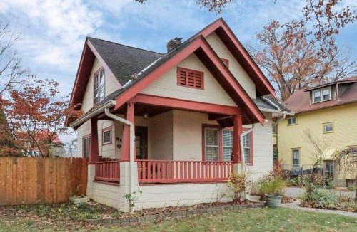 Clintonville House | The Orchard Oasis