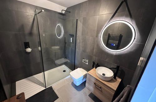 Rosebank House | The Orchard Suite