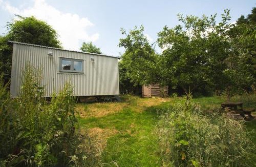 Cranham House | The Organic Cotswolds Shepherds Hut