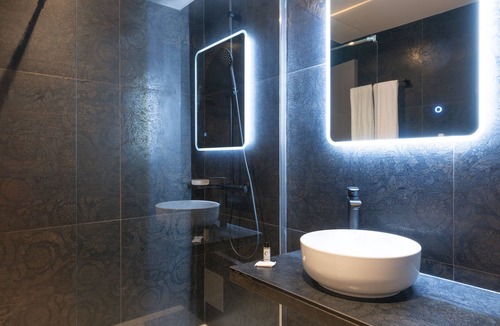 La Chapelle-Saint-Mesmin Hotel | The Originals Boutique, Parc Hôtel, Orléans Sud