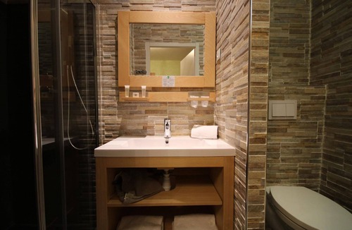 Parentis-en-Born Hotel | The Original Boutiques, Hotel Lakeside