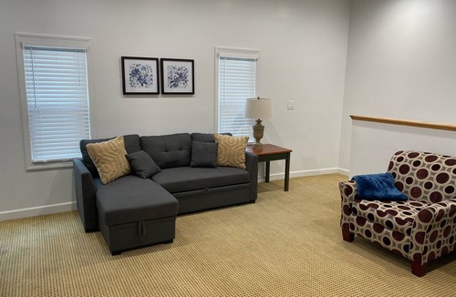 Lakeview House | The Original Wrigleyville Coach House- Private 2 Story House in Heart of City