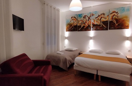 Saint-Hilaire-Saint-Florent Hotel | The Originals Access Hotel Le Canter