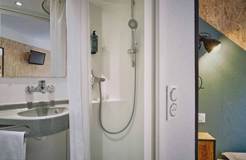 Seclin Hotel | The Originals Access, Hôtel Moustache, Seclin