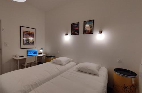 Saint-Hilaire-Saint-Florent Hotel | The Originals Access, Hotel Le Canter Saumur