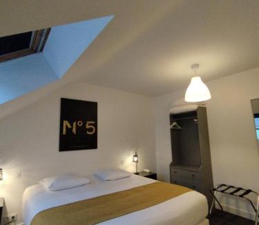 Saint-Hilaire-Saint-Florent Hotel | The Originals Access, Hotel Le Canter Saumur