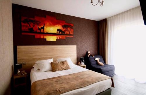 Parentis-en-Born Hotel | The Originals Boutique, Hôtel Lakeside, Biscarrosse , Lac
