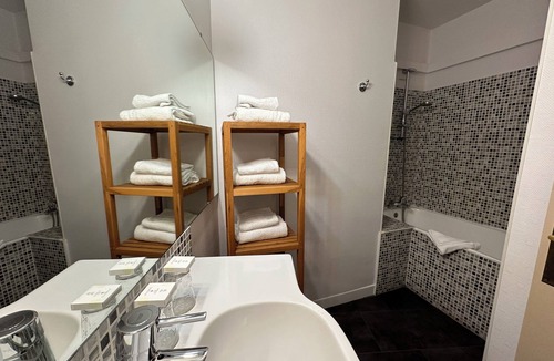 La Roche-sur-Yon Hotel | The Originals City, Hôtel Napoléon, La Roche-sur-Yon