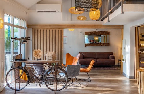 Les Ponts-de-Ce Hotel | The Originals City, Angers Sud – Le Village 49