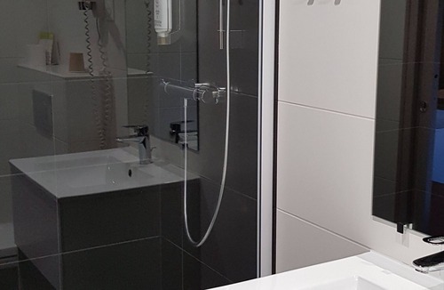 Richebourg - Saint-Clement Hotel | The Originals City, Hôtel Novella Nantes Centre Gare