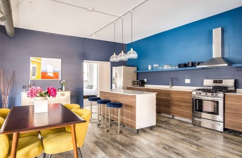 River North Apartment | The Orleans - Entire Building - With Rooftop Deck!