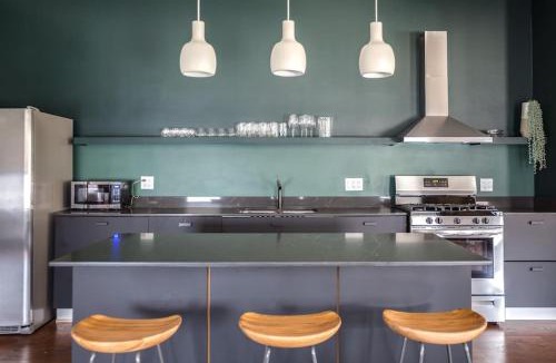 River North Apartment | The Orleans Floor 3 Private rooftop deck