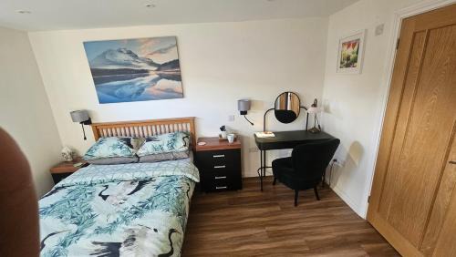 West Kingsdown House | The Otters by Brand Hatch